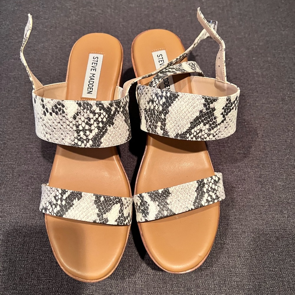 New Nordstrom Rack snake print wedges